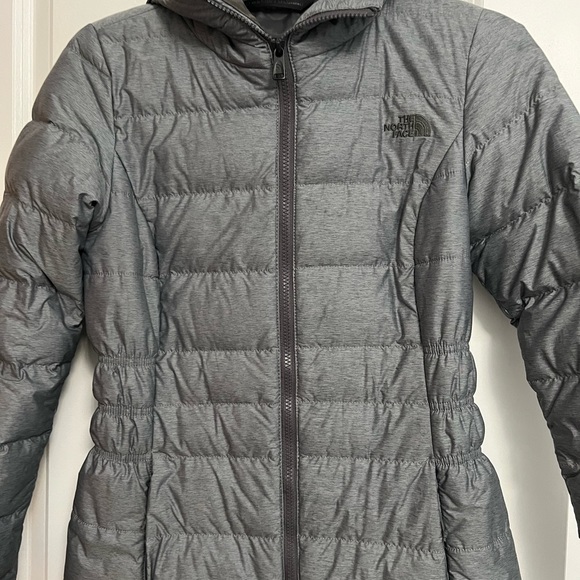 SOLD! Like new Womens XS North face coat - Picture 5 of 8